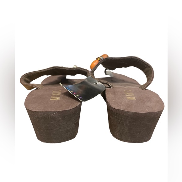 Mixit Women’s Brown Beaded Sandals - Picture 3 of 4